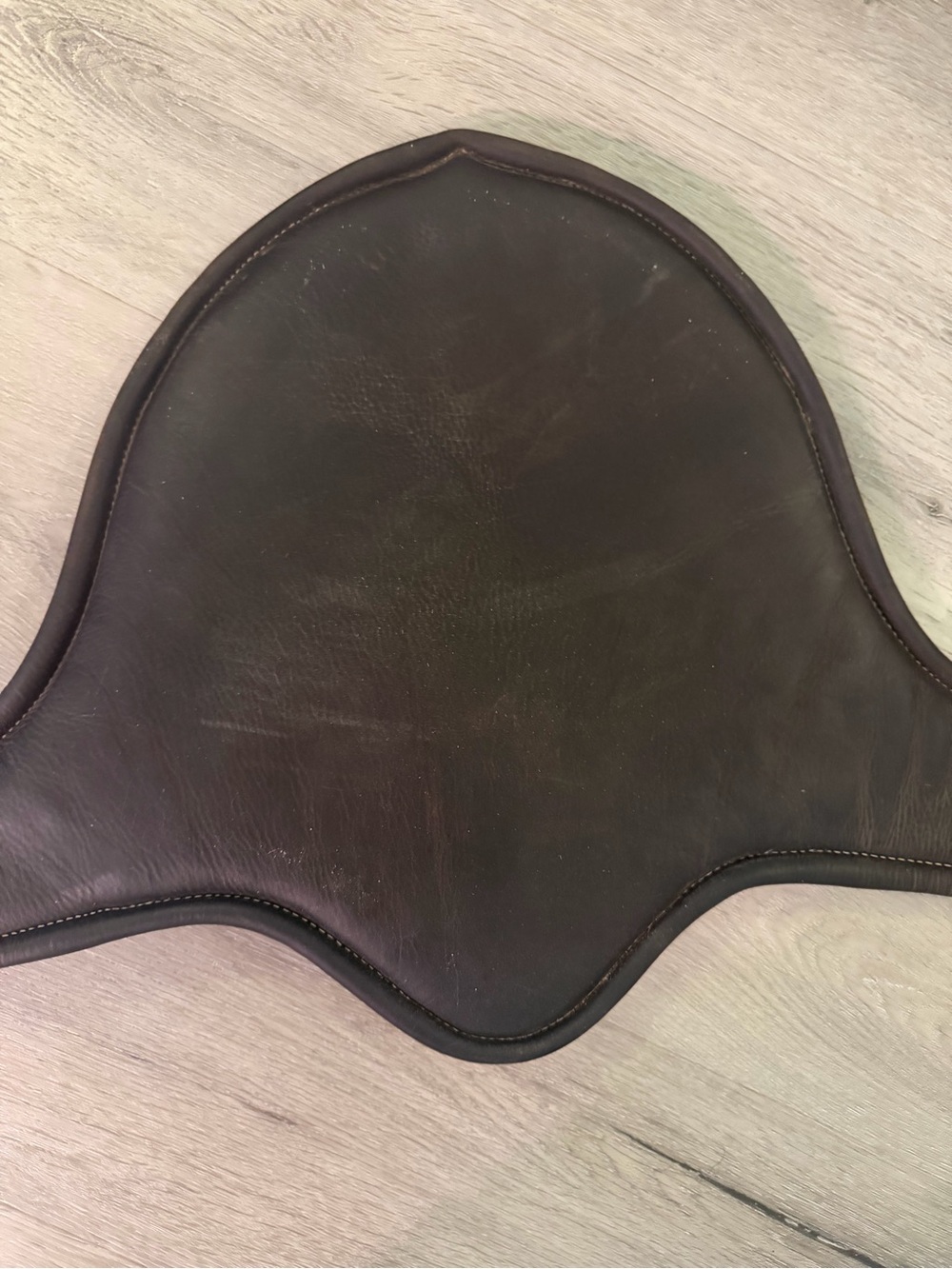 Voltaire Design Stud Girth – Chocolate – 54” / 135 cm - Picture 7 of 8